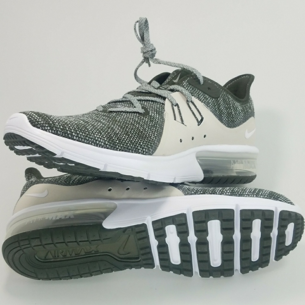Shoes - Picture 3 of 4